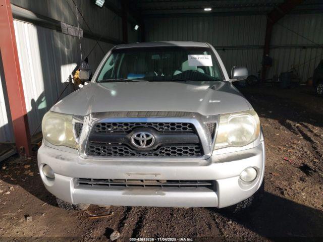 Toyota Tacoma Base V6 Image 10