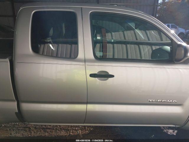 Toyota Tacoma Base V6 Image 12