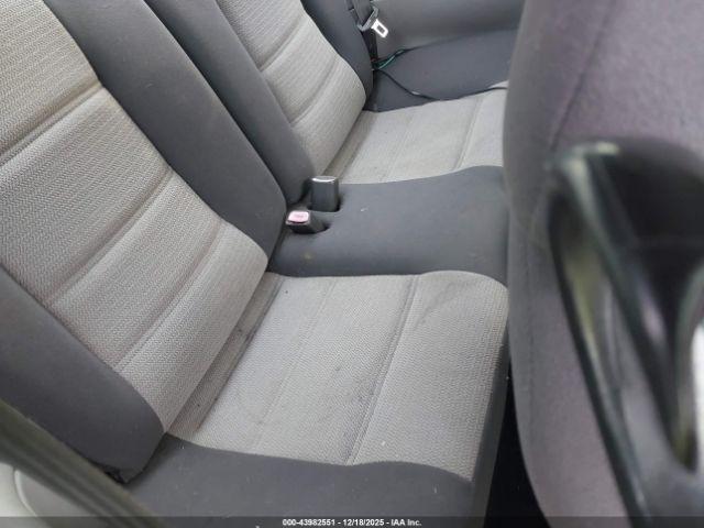 Ford Mustang Image 11