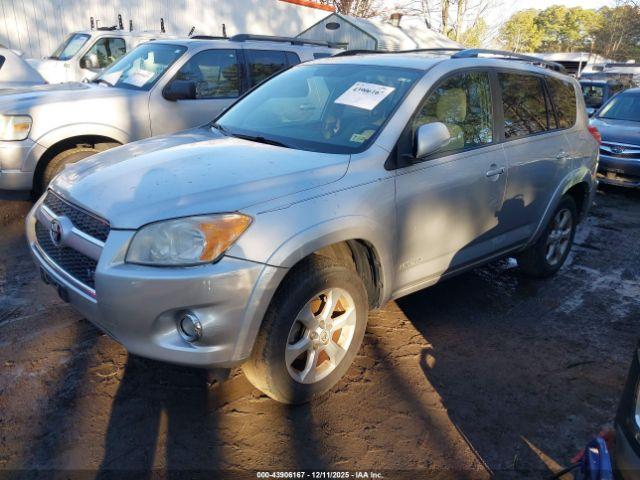 Toyota RAV4 Limited V6 Image 3