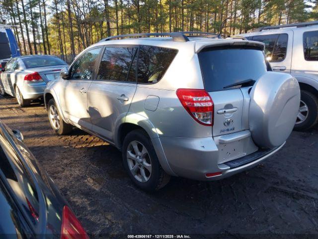 Toyota RAV4 Limited V6 Image 16