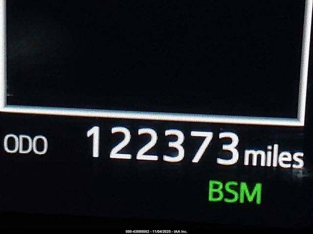 Toyota RAV4 Se Image 10