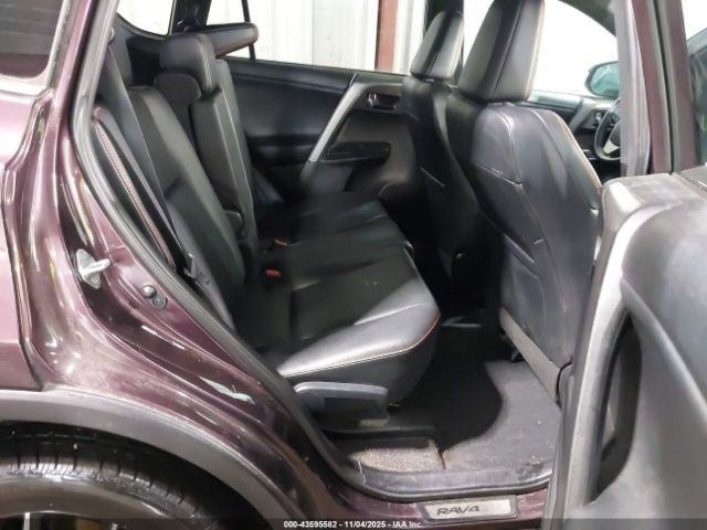 Toyota RAV4 Se Image 4