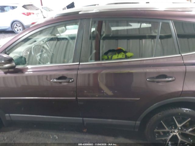 Toyota RAV4 Se Image 12