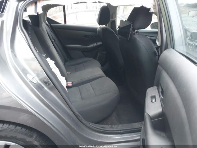 Nissan Sentra S Xtronic Cvt Image 10