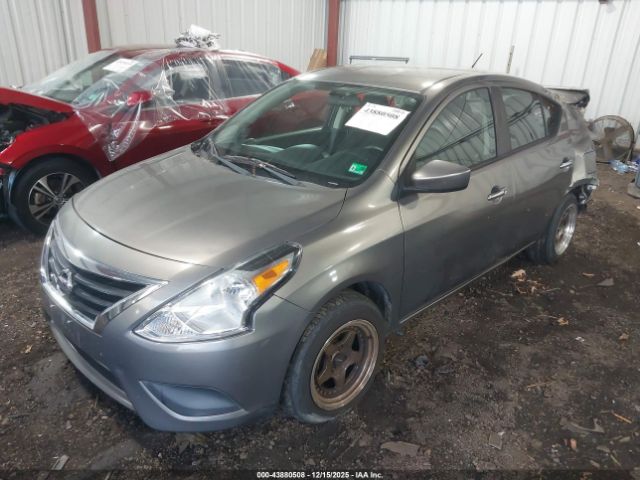 Nissan Versa Image 15