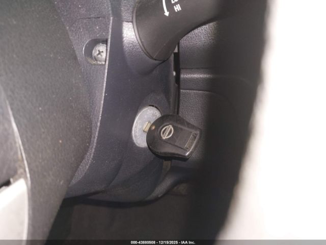 Nissan Versa Image 14