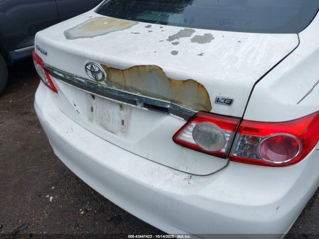 Toyota Corolla Le Image 10