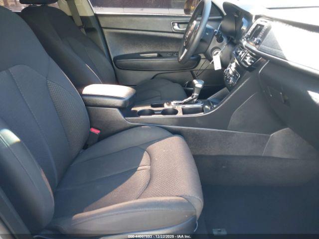 Kia Optima Lx Image 3