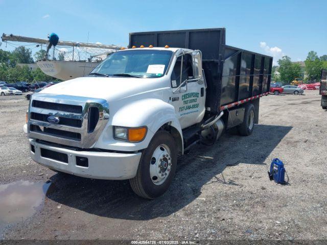 Ford F-750 Image 3