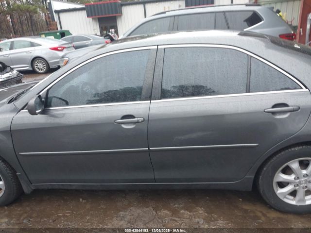 Toyota Camry Le V6 Image 14