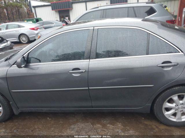 Toyota Camry Le V6 Image 14