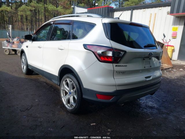 Ford Escape Titanium Image 14