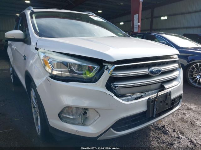 Ford Escape Titanium Image 11
