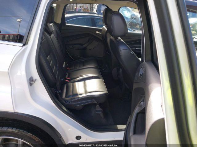 Ford Escape Titanium Image 9