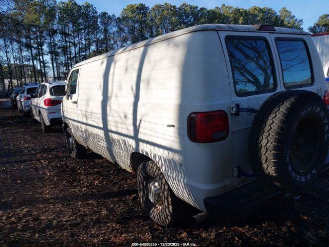 Dodge Ram Van B2500 Image 4