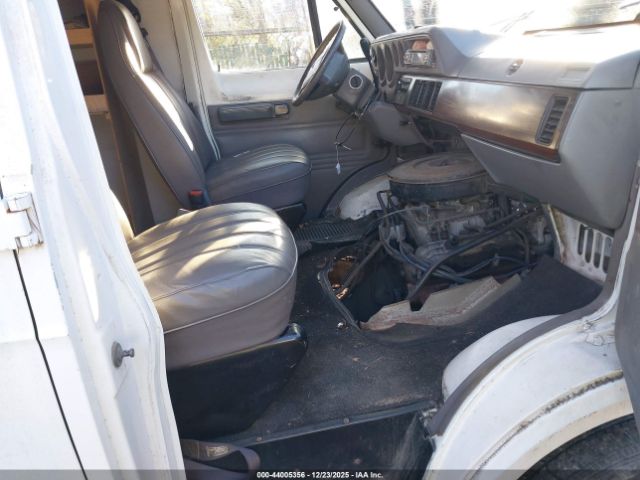 Dodge Ram Van B2500 Image 6