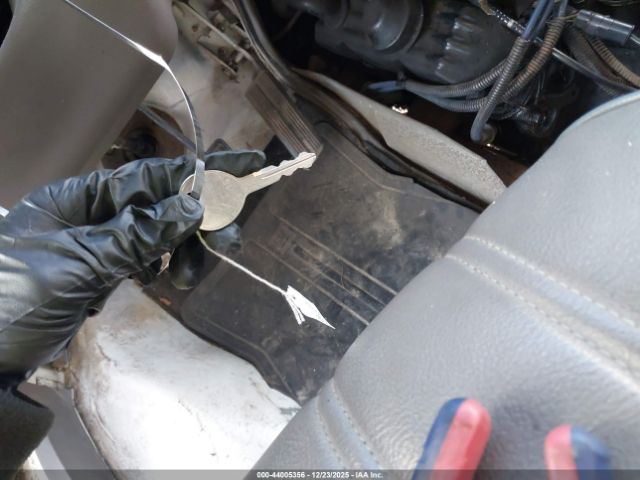 Dodge Ram Van B2500 Image 11