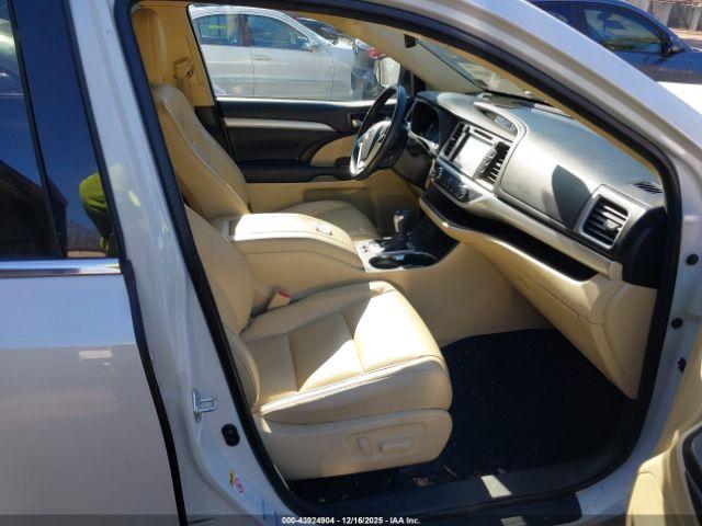 Toyota Highlander Xle Image 7