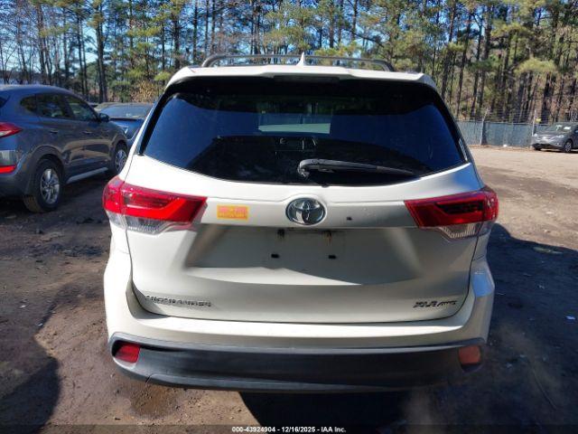 Toyota Highlander Xle Image 13