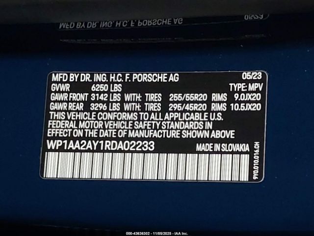 Porsche Cayenne Image 2