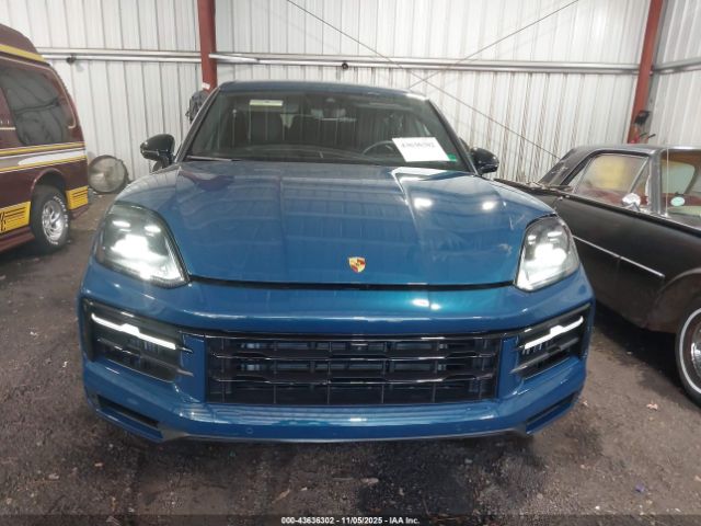 Porsche Cayenne Image 11