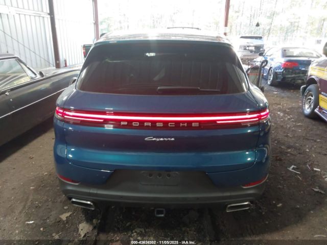 Porsche Cayenne Image 14