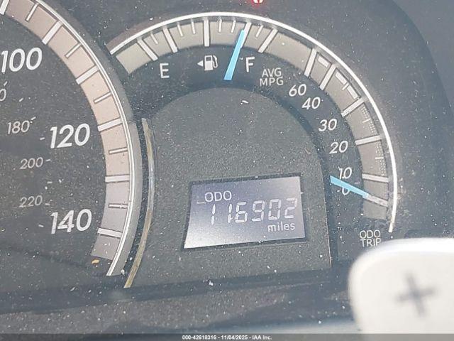 Toyota Camry Se Image 17