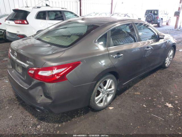 Nissan Altima Image 5