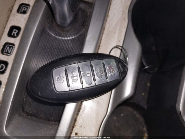 Nissan Altima Image 9