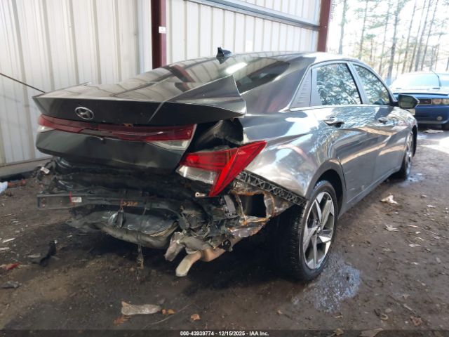 Hyundai ELANTRA Limited Image 3