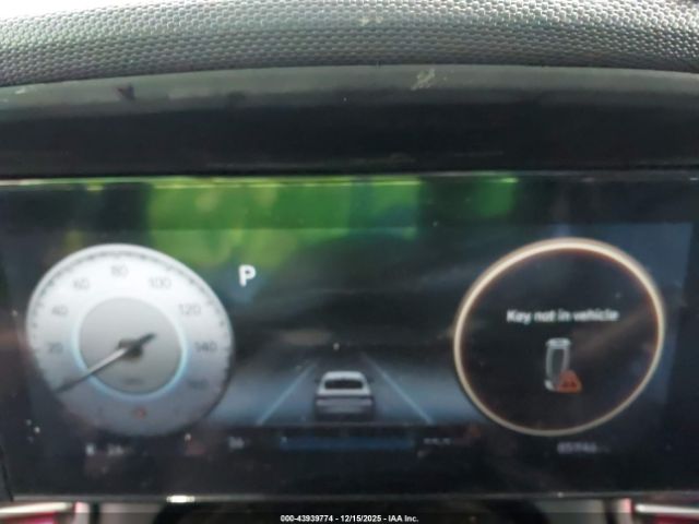 Hyundai ELANTRA Limited Image 14