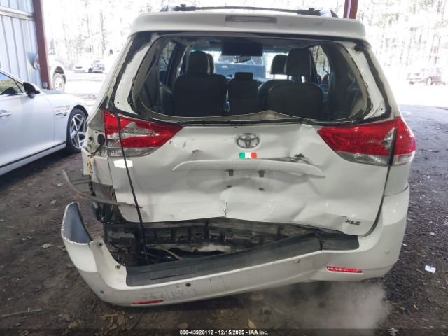 Toyota Sienna Xle V6 8 Passenger Image 5