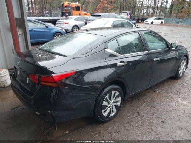 Nissan Altima 2.5 S Image 5