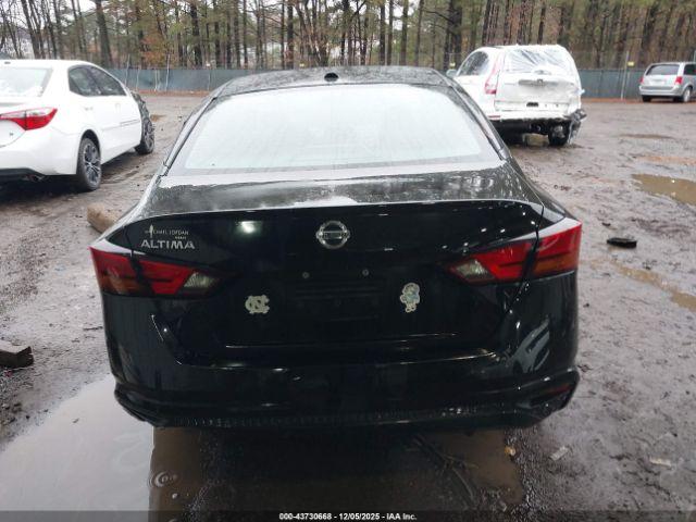 Nissan Altima 2.5 S Image 12