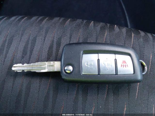 Nissan Rogue S Image 10