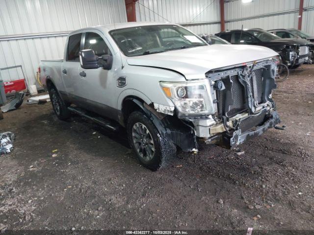  Salvage Nissan Titan