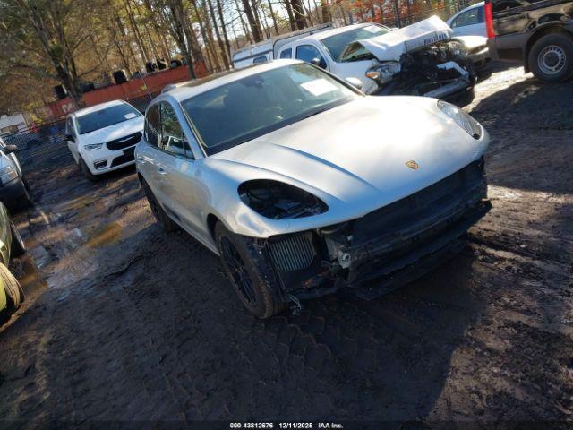  Salvage Porsche Macan
