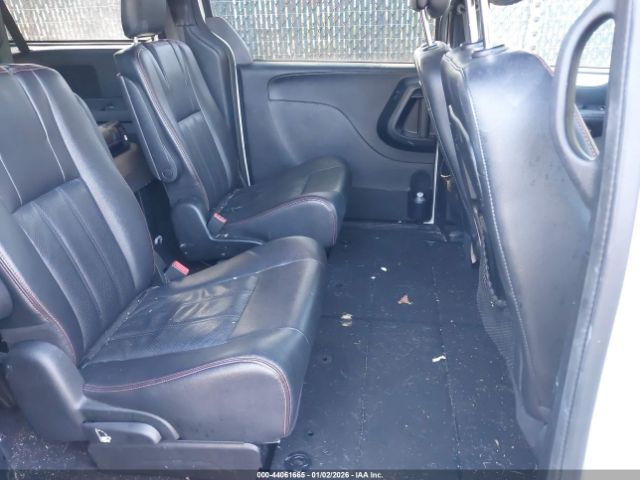 Dodge Grand Caravan Image 2