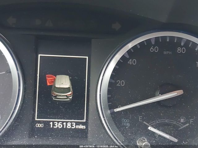 Toyota Highlander Limited Platinum Image 15