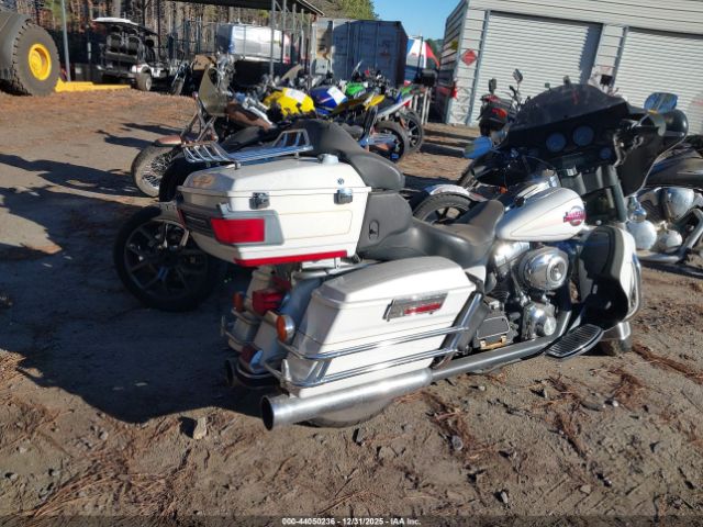 Harley-Davidson Flhtcui Image 4