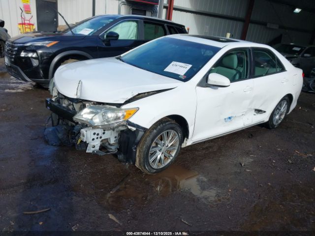 Toyota Camry Le Image 3