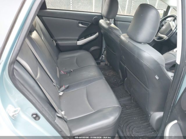 Toyota Prius Four Image 16