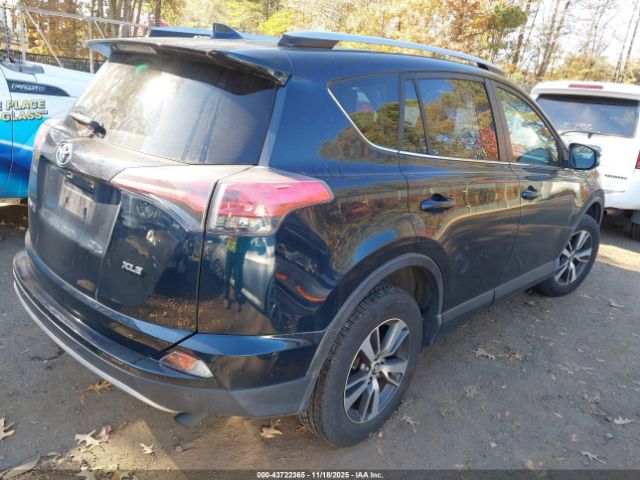 Toyota RAV4 Xle Image 2