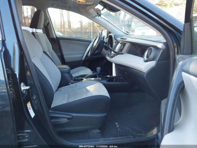 Toyota RAV4 Xle Image 13