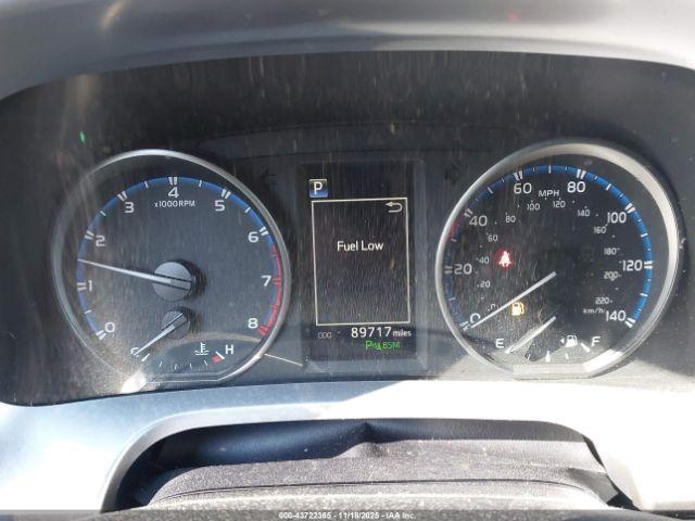 Toyota RAV4 Xle Image 4