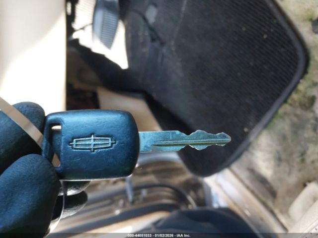 Lincoln Aviator Image 10