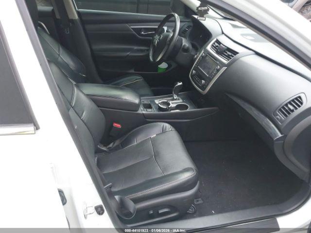 Nissan Altima 2.5 Sl Image 10