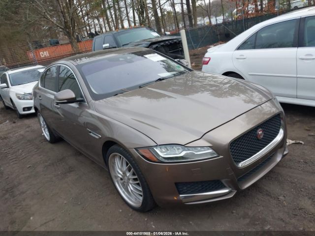 Jaguar XF 35t Prestige Image 1