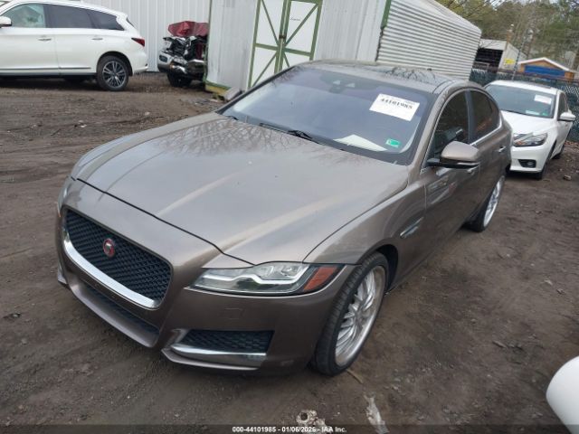 Jaguar XF 35t Prestige Image 5